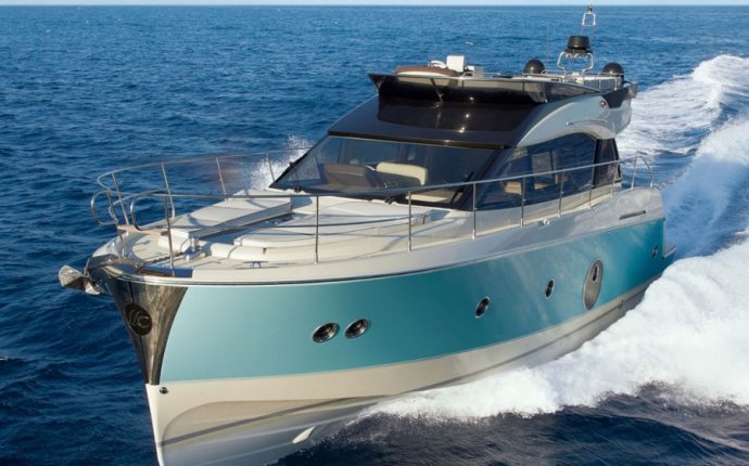 10 Top Motor Yachts and Power Cruisers of 2013 - boats.com