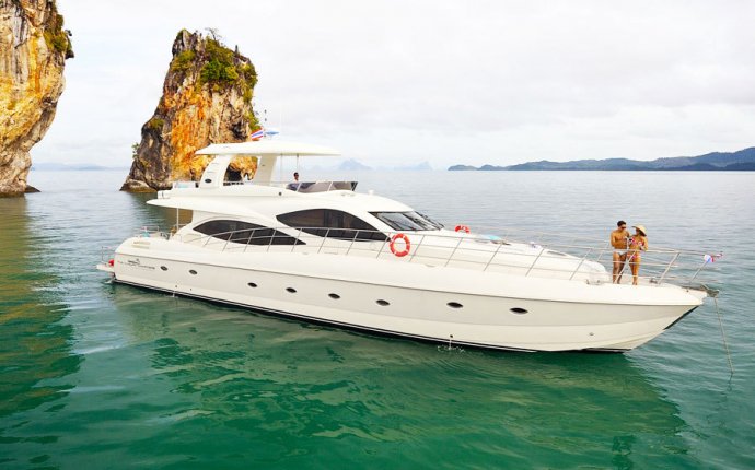 Charter Luxury Yachts to Phi Phi Islands with Villa Getaways