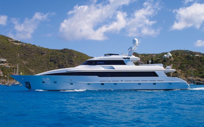 Superyacht Sea Dreams available for charters in the Bahamas