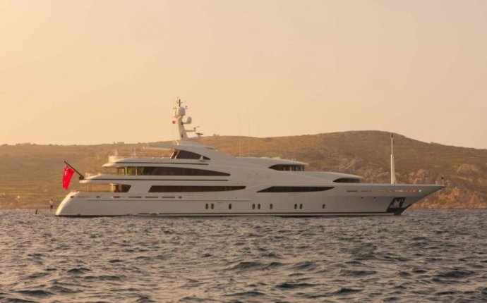 Yacht Charter French Riviera | Yacht & Villa