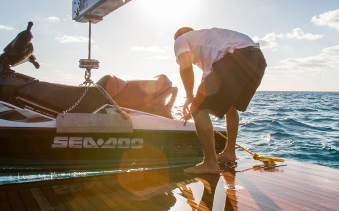 Charter boat crew Jobs