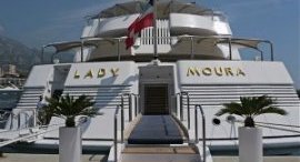 Lady Moura boat