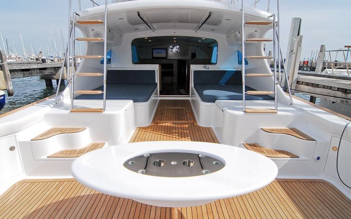 Luxury Boat hire Perth