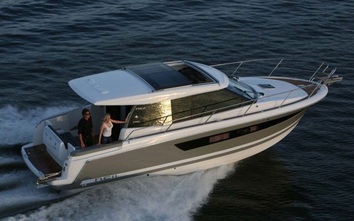 Luxury Yachts Magazine